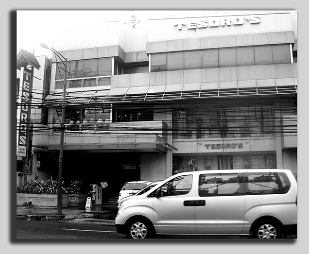 Palayan Tesoro's showroom